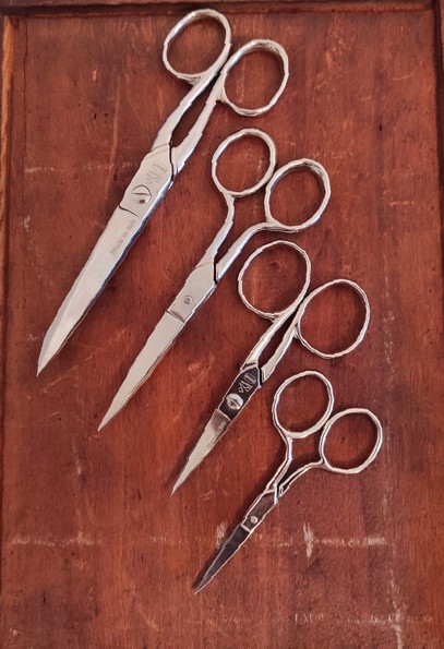 High quality scissors, rotary cutters and more for perfect cutting results